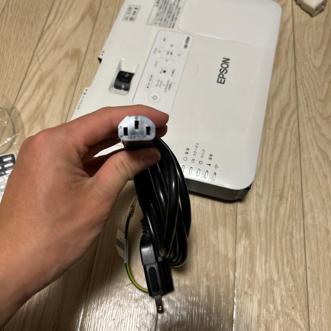 EPSON EB-1795F プロジェクター