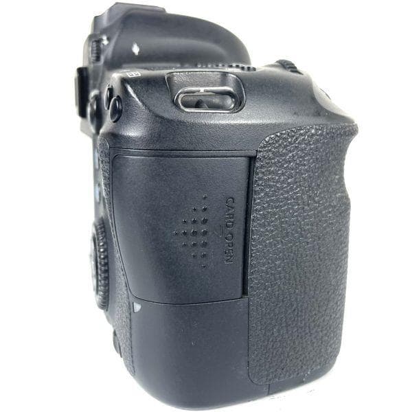 ショット数10106枚■ほぼ新品■ CANON EOS 6D Mark II