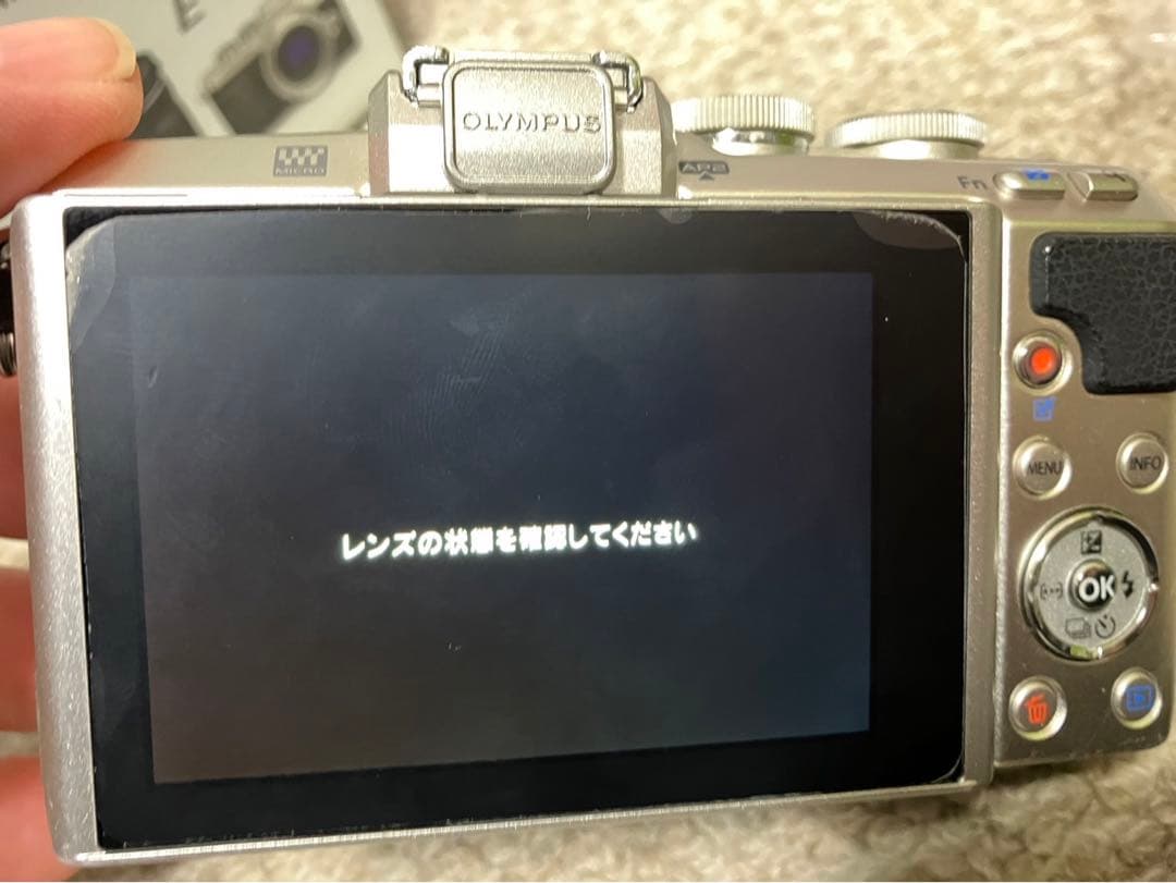 KRGMOLYMPUS PEN Lite E-PL7ボディシルバーレンズ無