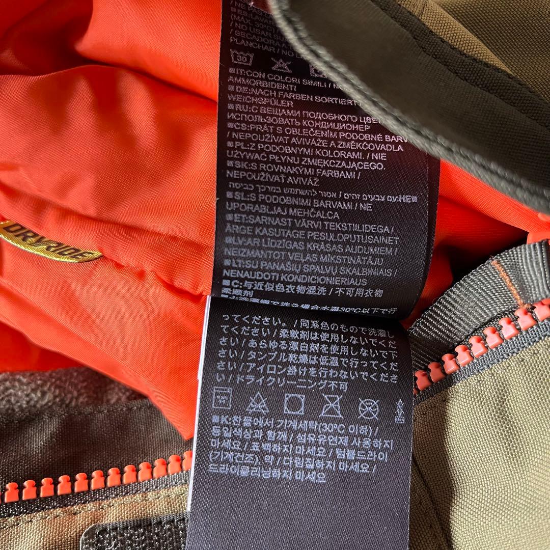 美品BURTON バートン　キッズ　スキー　スノーボードウェア ワンピース　2T