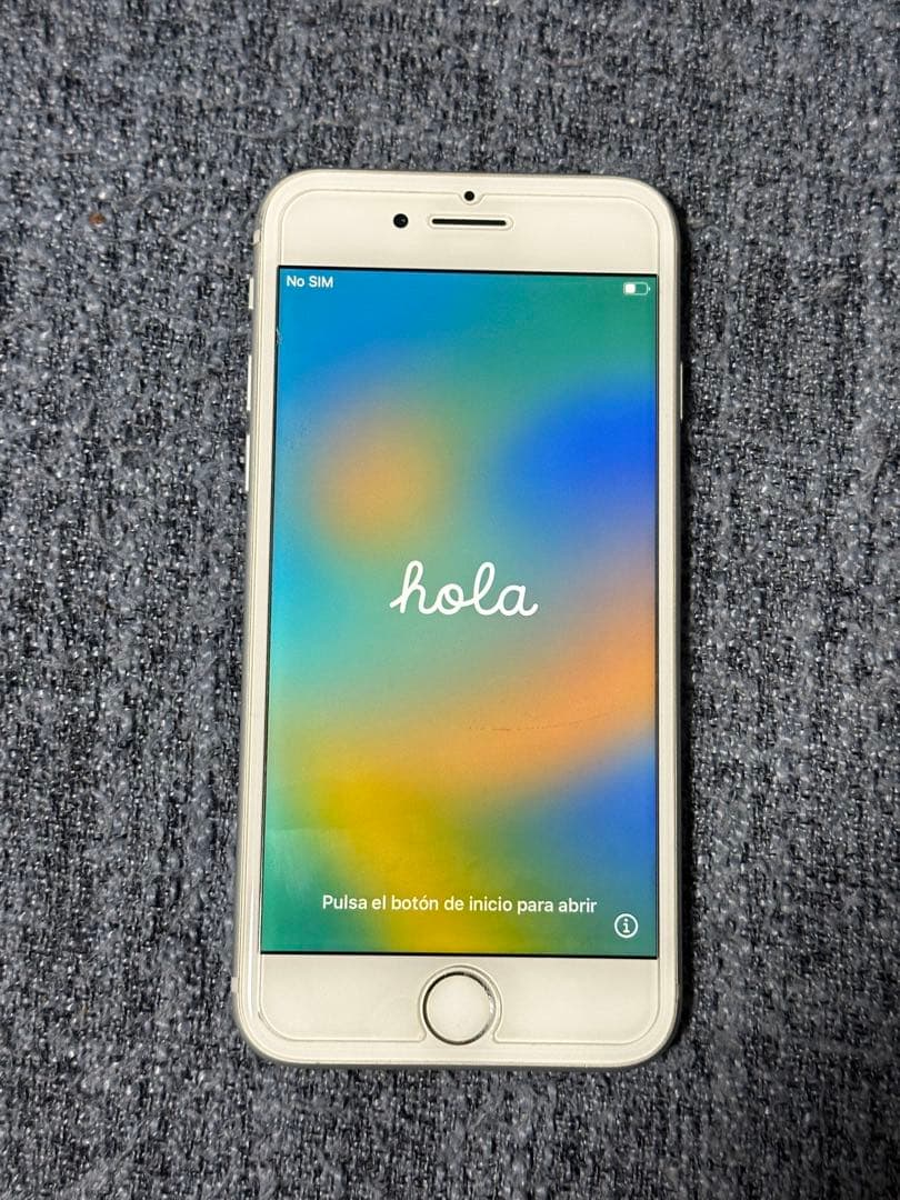 Apple iPhone 8 シルバー　本体 64G 美品