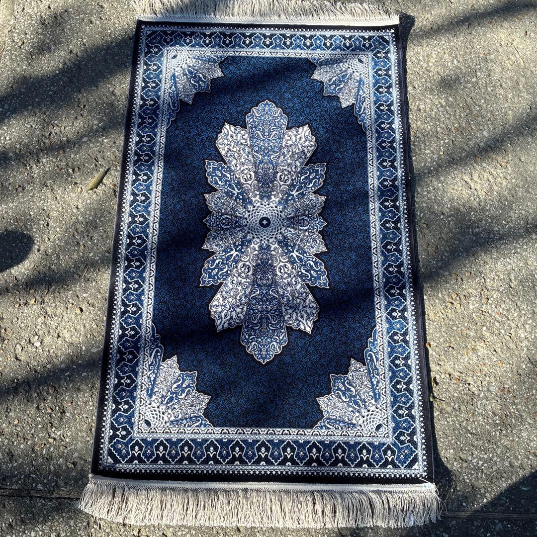 A*n様 ネイビーブルーのフラワーパターンラグ 80x125 トルコ製