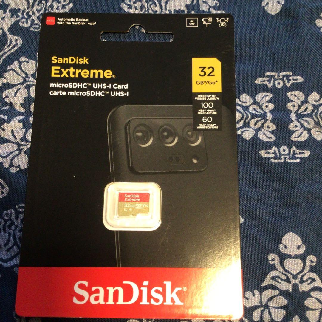 Escura InstantSnap デジタルカメラ　＋新品SDカード