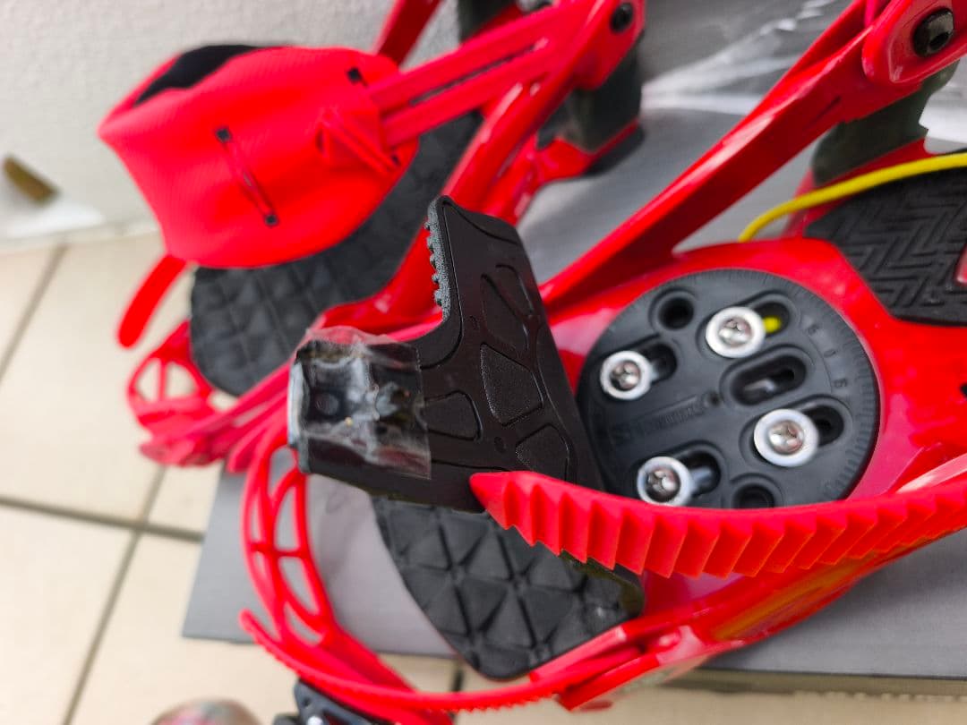 Salomon ALIBI Red ビンディング Mサイズ