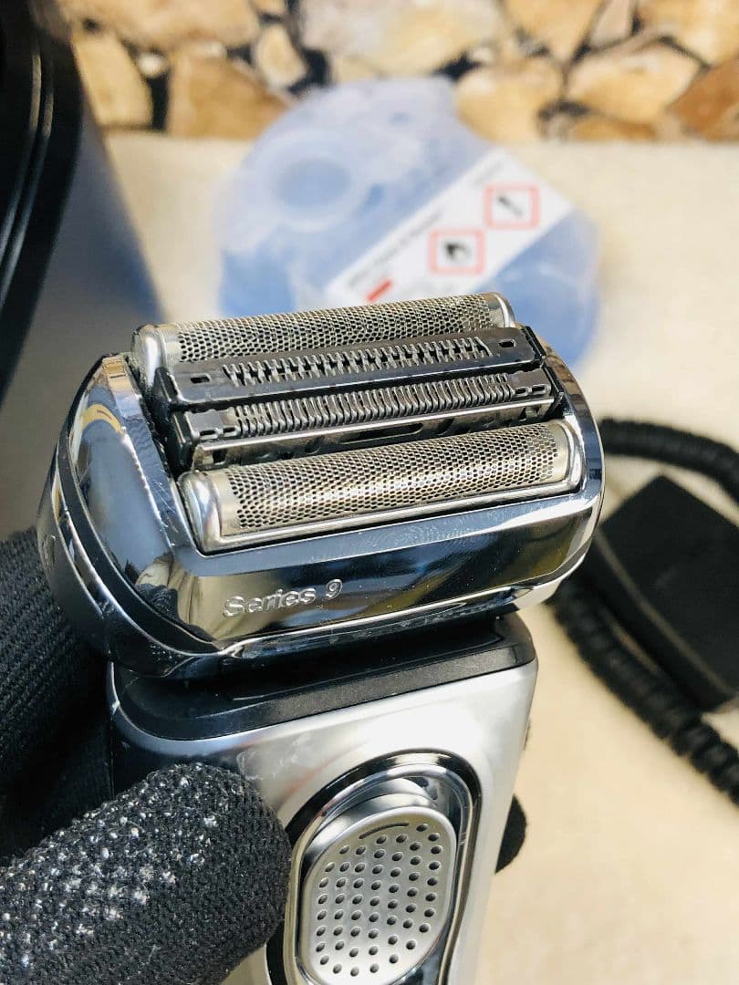 【美品】Braun Series 9 9090ccメンズ電気シェーバー