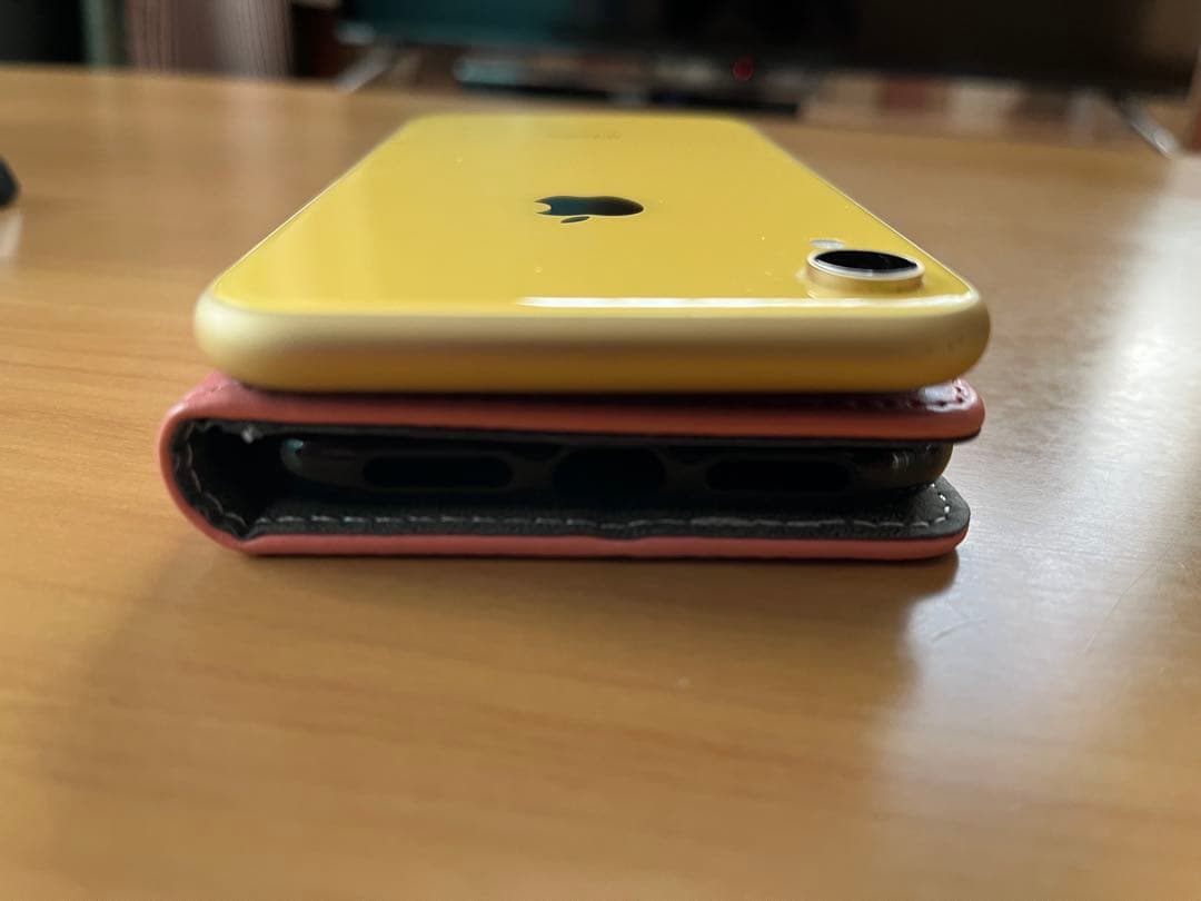 iPhone XR SIMフリー　 バッテリー最大容量88% ケースおまけ　美品