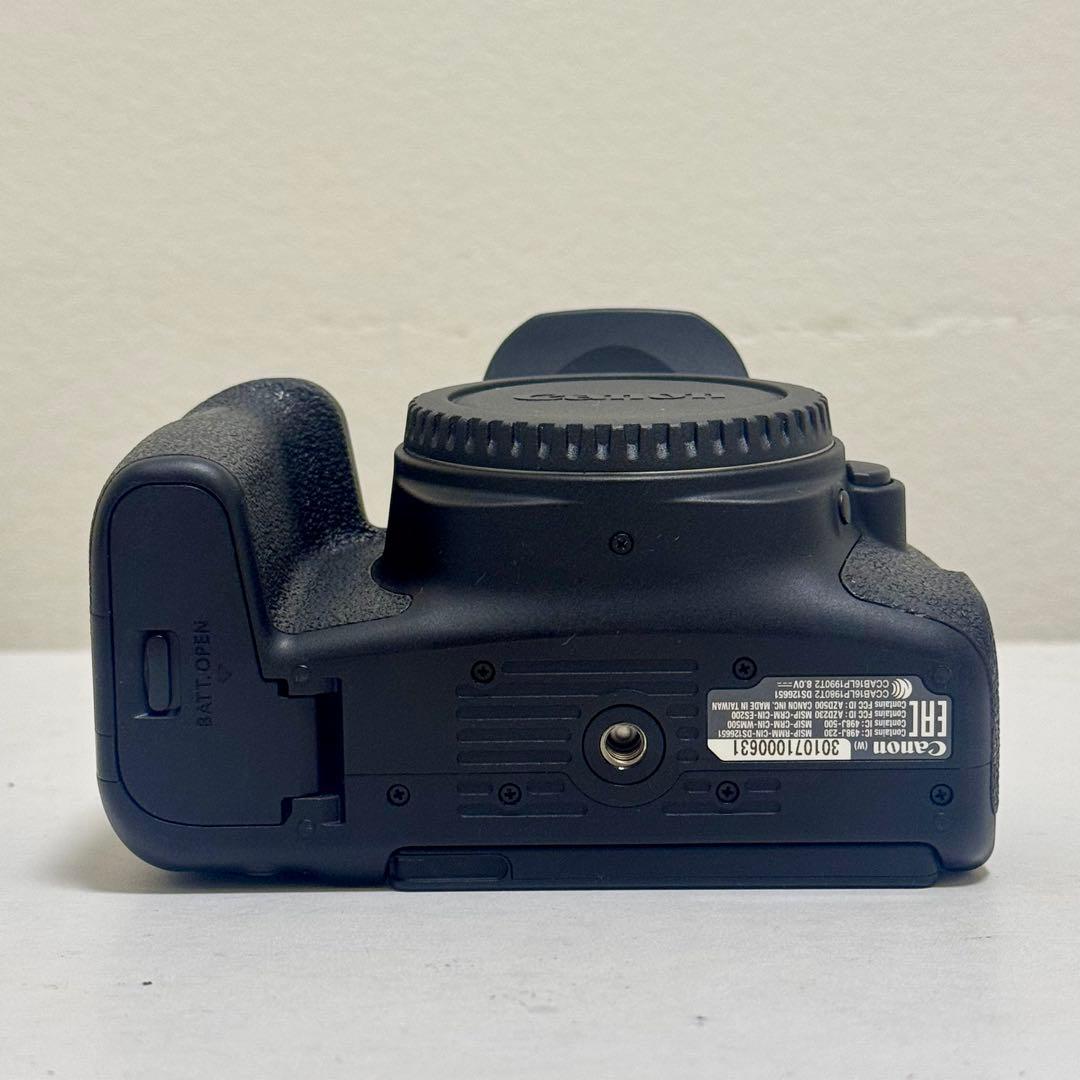 デジタル一眼レフカメラ Canon EOS 9000D ダブルズームレンズキット