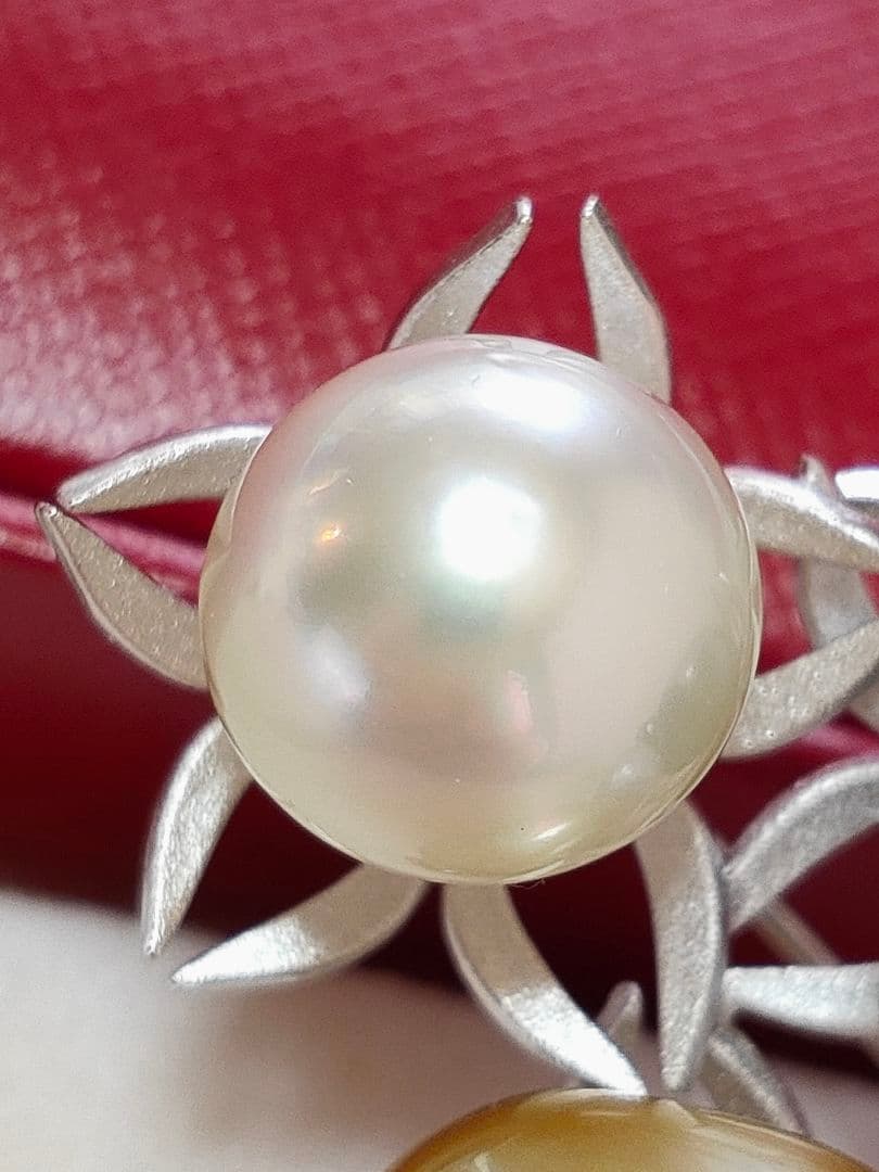 未使用品 南洋真珠 黒蝶真珠 白蝶真珠 シルバー ブローチ 兼 ペンダント