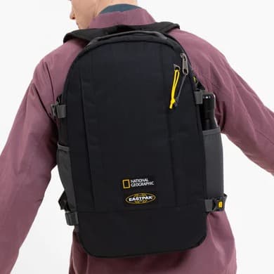 新品 Eastpak National Geographic カメラバックパック
