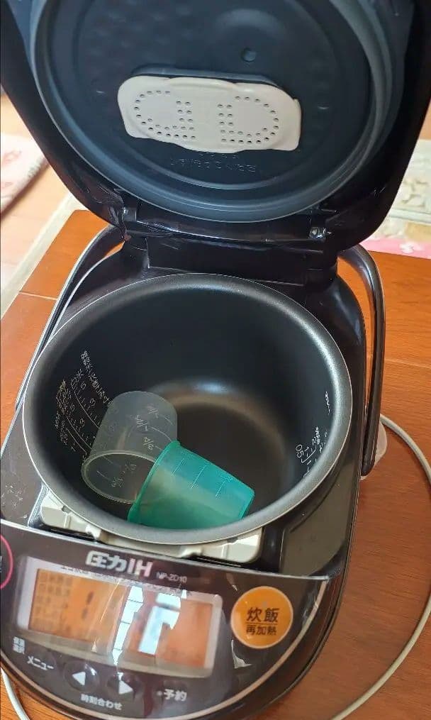 象印　圧力IH炊飯器　NP‐ZD10