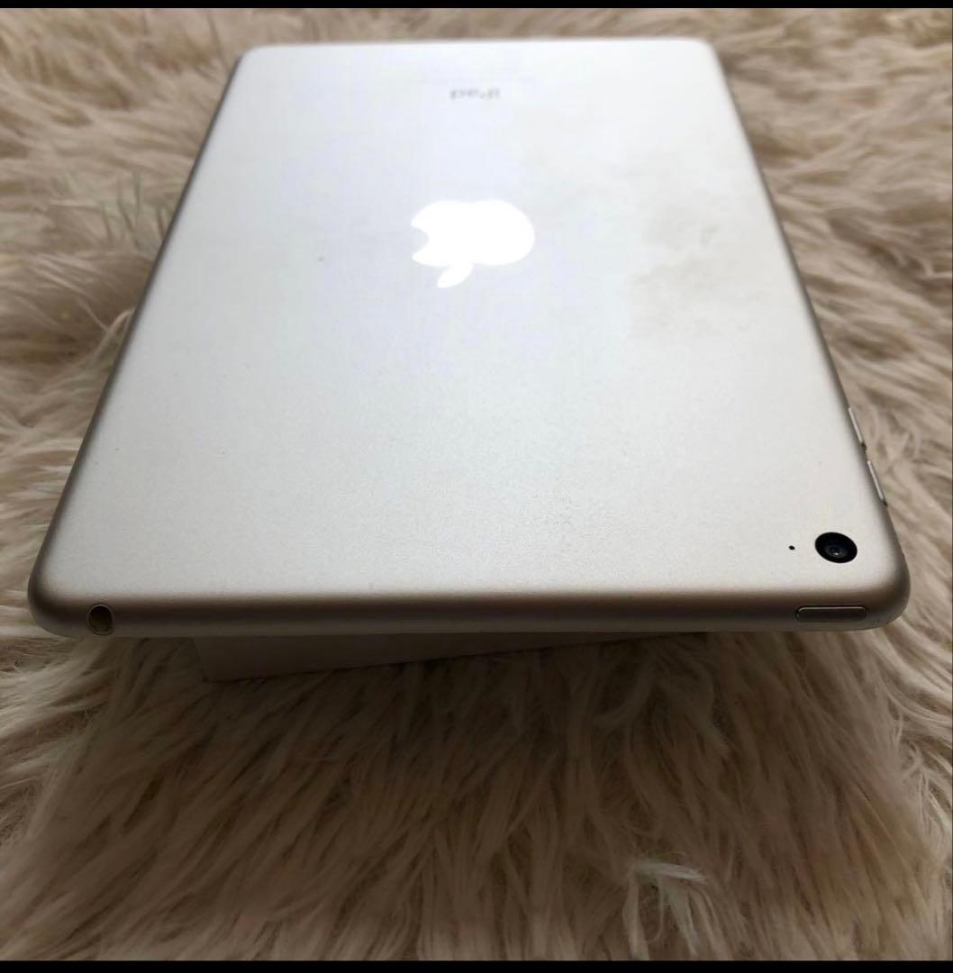 【完動品】iPad mini4 128GB SIMフリー