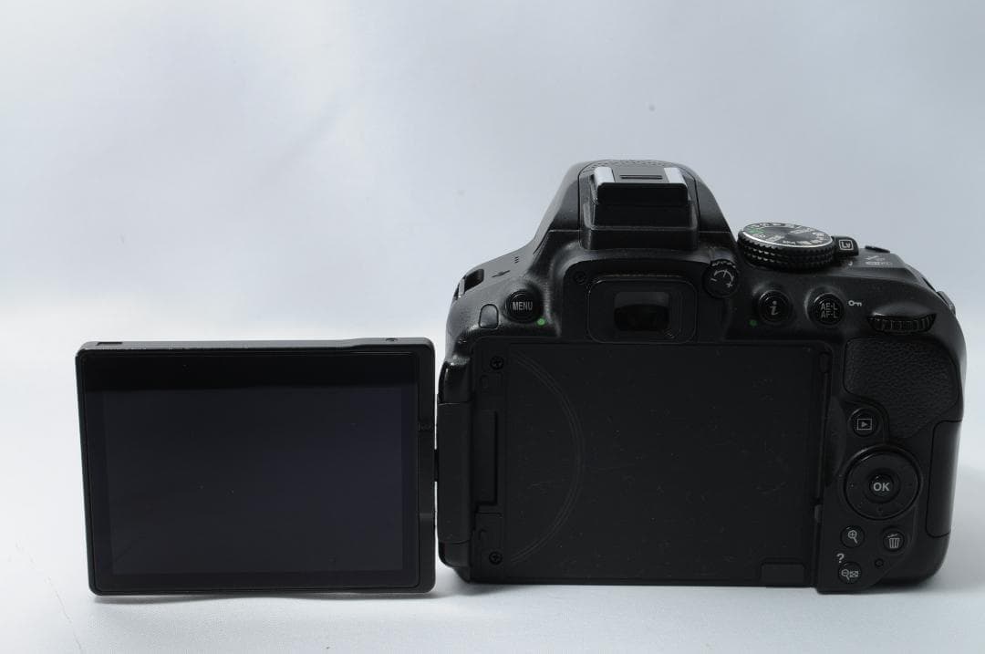 お子様を綺麗に残す❤️Nikon D5300✨手ブレ補正＆Wi-Fiでスマホ転送