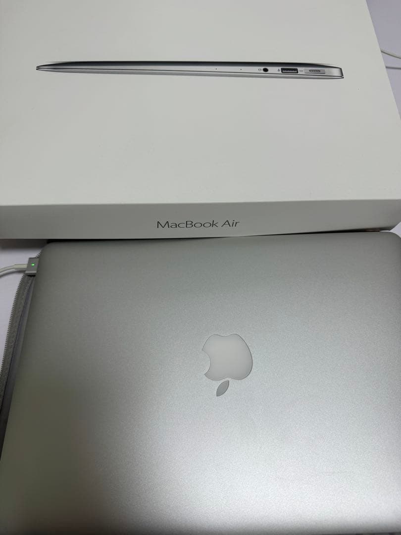 MacBook Air Corei5 8GB SSD256GB箱・充電器有
