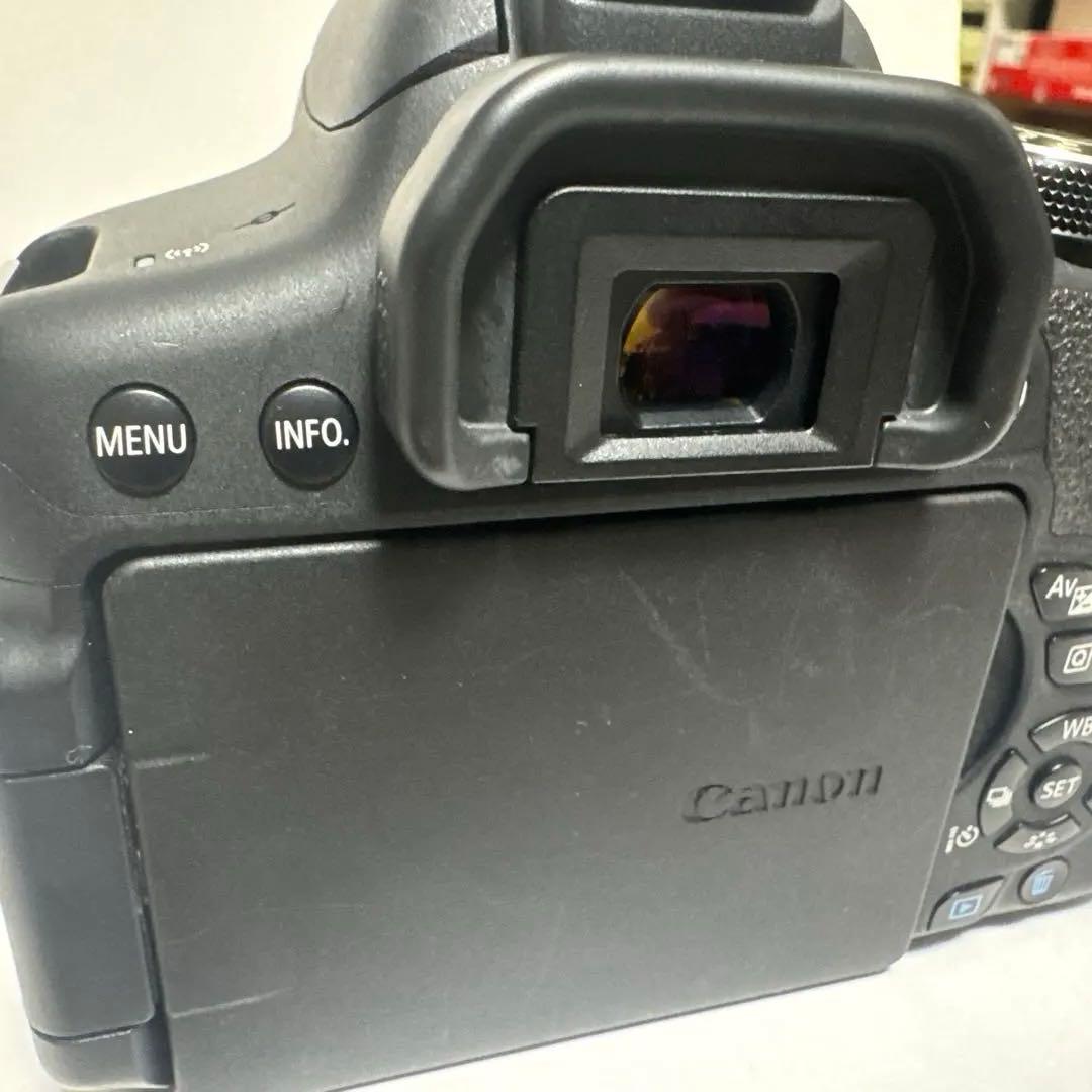 Canon x8iデジタル一眼レフ 可動式液晶モニター