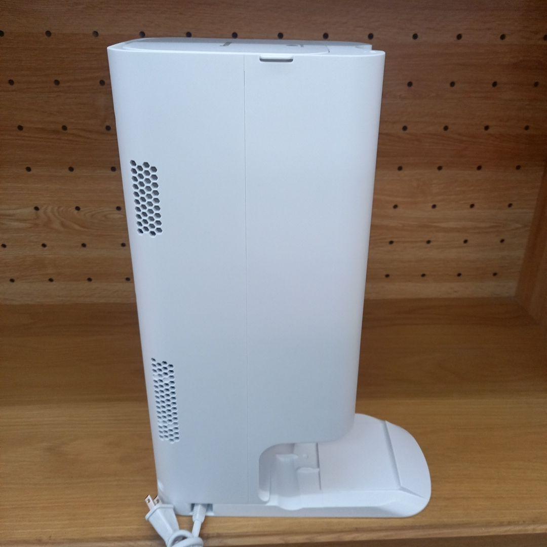 Panasonic　コードレス掃除機　2023年製　MC-NS100K