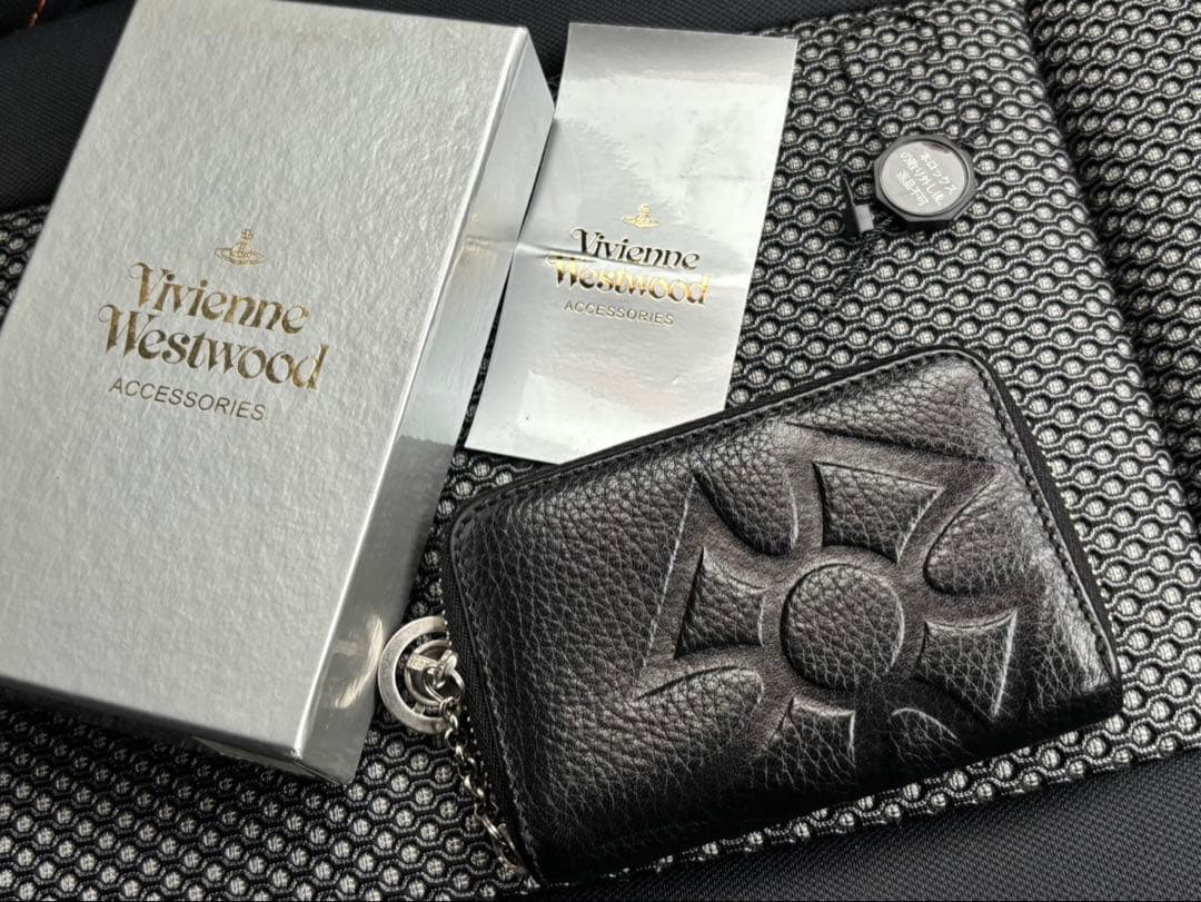 Vivienne Westwood(ヴィヴィアンウエストウッド)ケース