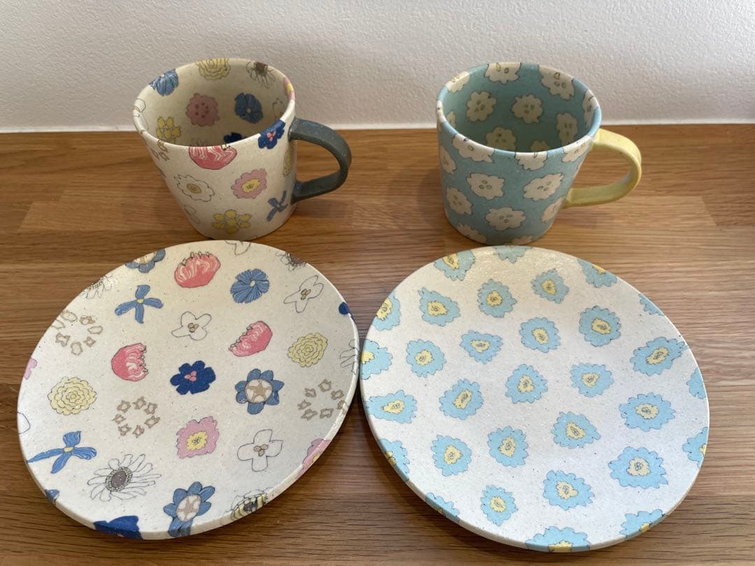 作家　田中ちあき　カップ　ソーサー　2つ
