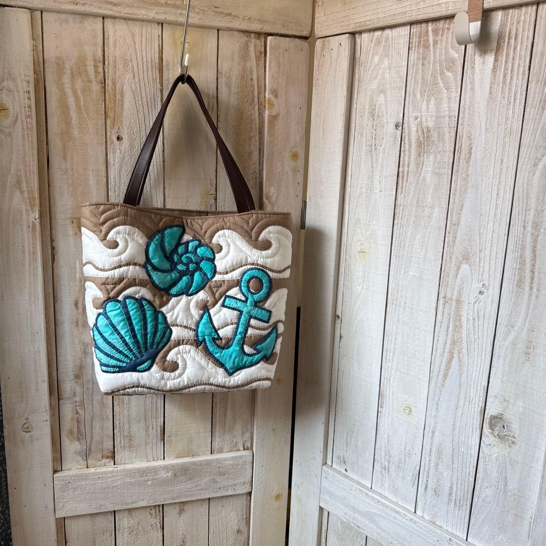 ハワイアンキルト♪ハンドメイドバッグ♪波と海のモチーフ&プルメリア