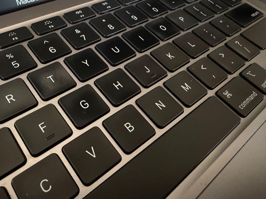 MacBook Air 13インチ 512GB USキーボード　スペースグレー