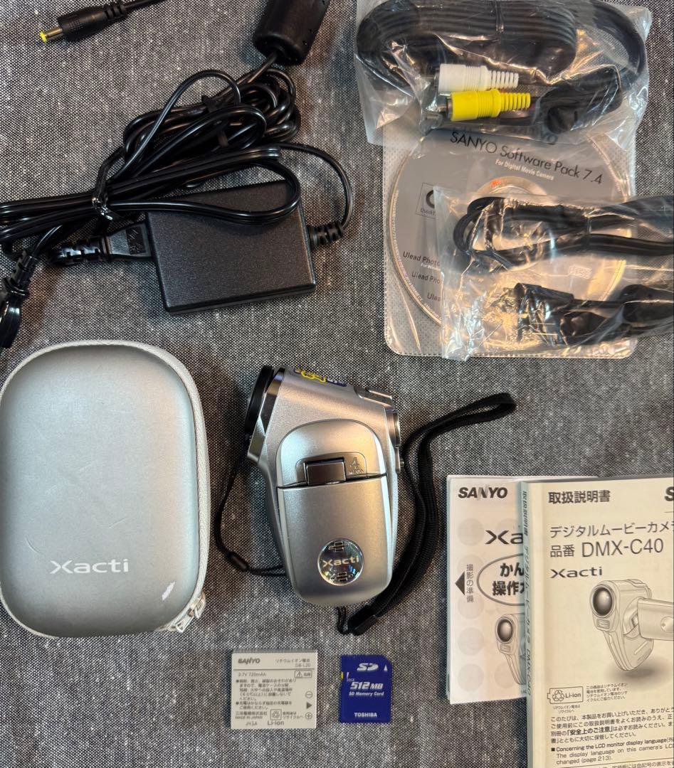 【美品】SANYOデジタルムービーカメラXacti DMX-C40