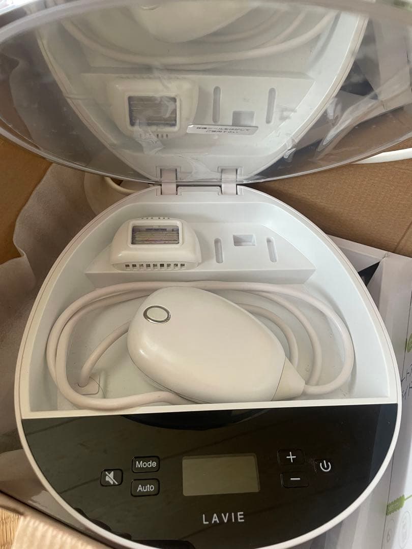 【値下済み】未使用カードリッジ付き！LAVIE ラヴィ 家庭用IPL光脱毛器