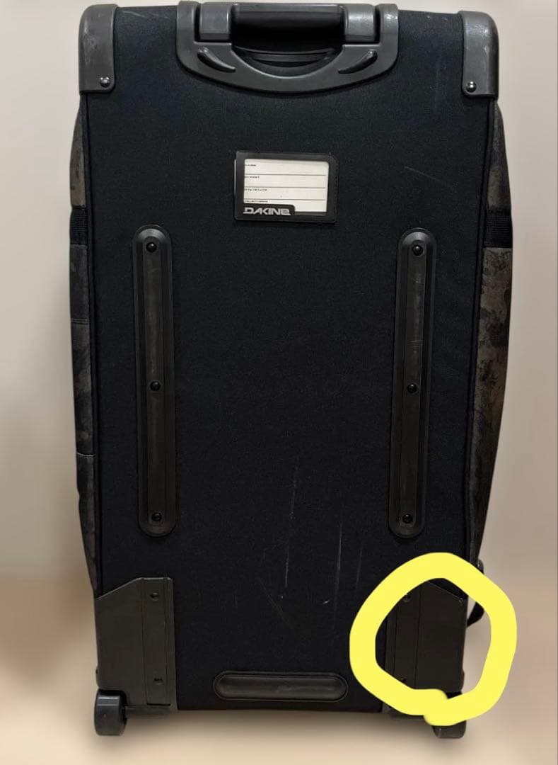 値下げしました！DAKINE ダカイン　キャリーケース