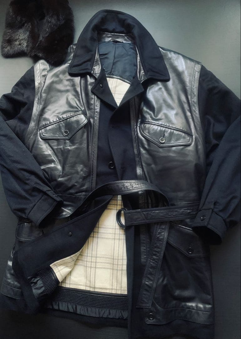 アバンギャルドでラグジュアリーなフレンチヴィンテージコート　極上の仕立て