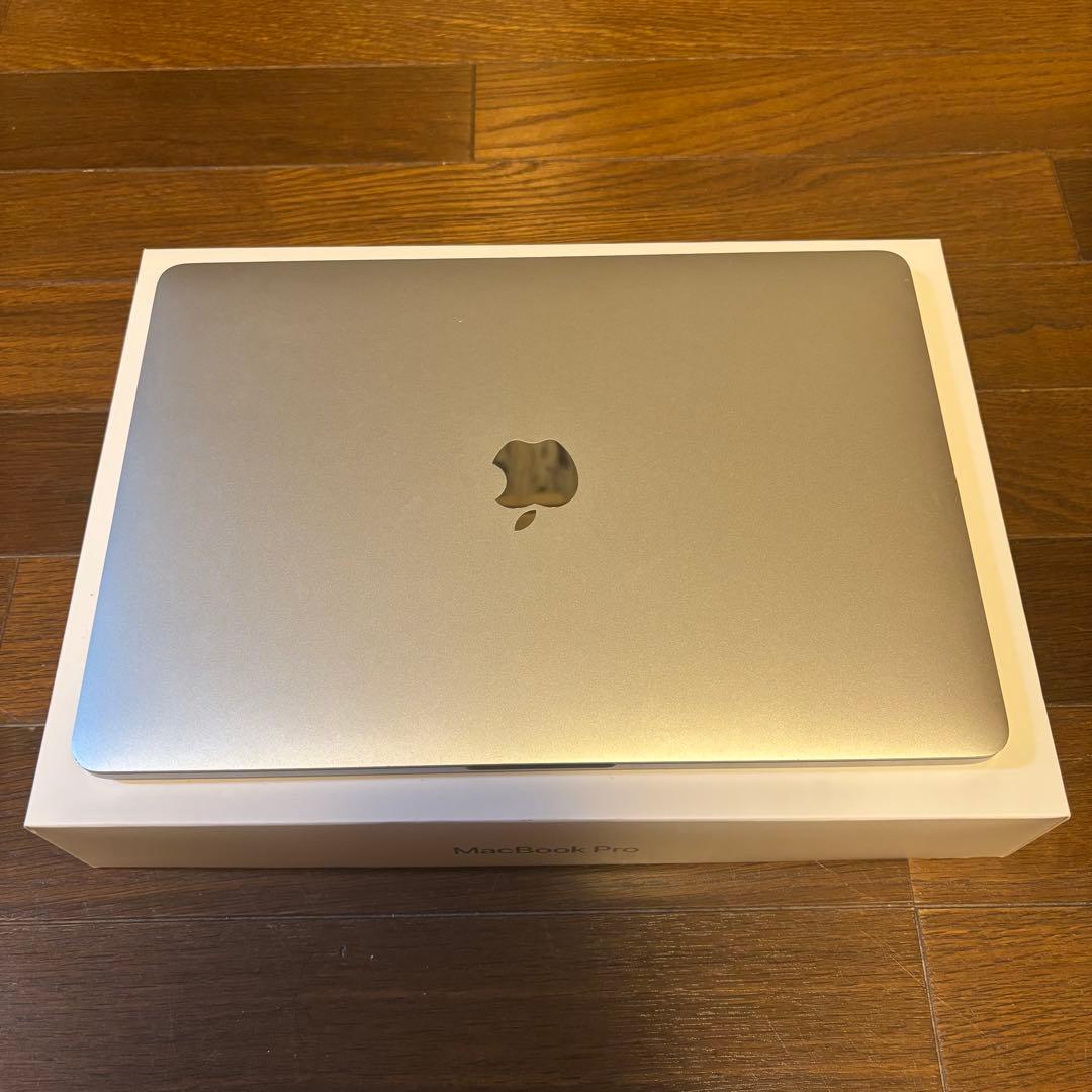 MacBook Pro M2チップ　シルバー 2022 8GB