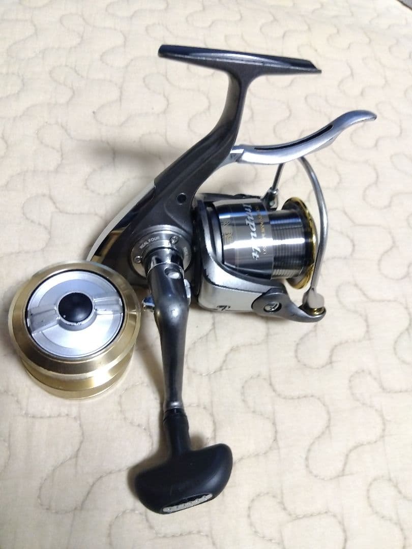 値下げ　ダイワ　07 トライソSHOCK　替えスプールインパルト　2500LBD
