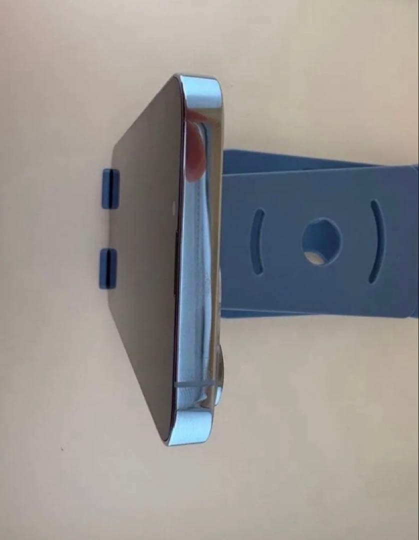 iphone 13pro シルバー128gb SIMフリー　バッテリー100%