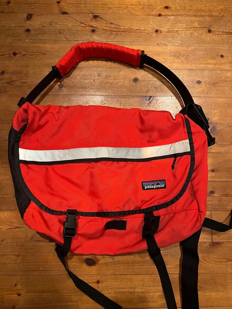 patagonia メッセンジャーバッグ　usa