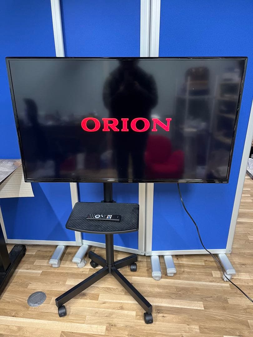 【引取り限定】ORION 42型チューナーレススマートテレビ　キャスタースタンド