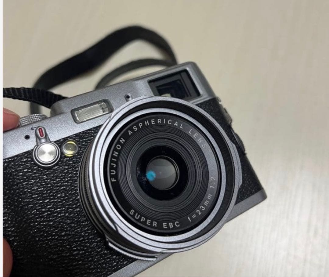 FUJIFILM X100 コンパクトデジタルカメラ