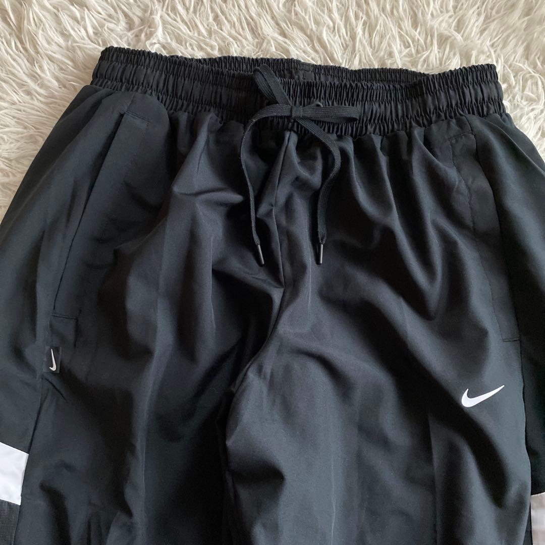 @NIKE ウーブン　上下セットアップ　L 黒　白