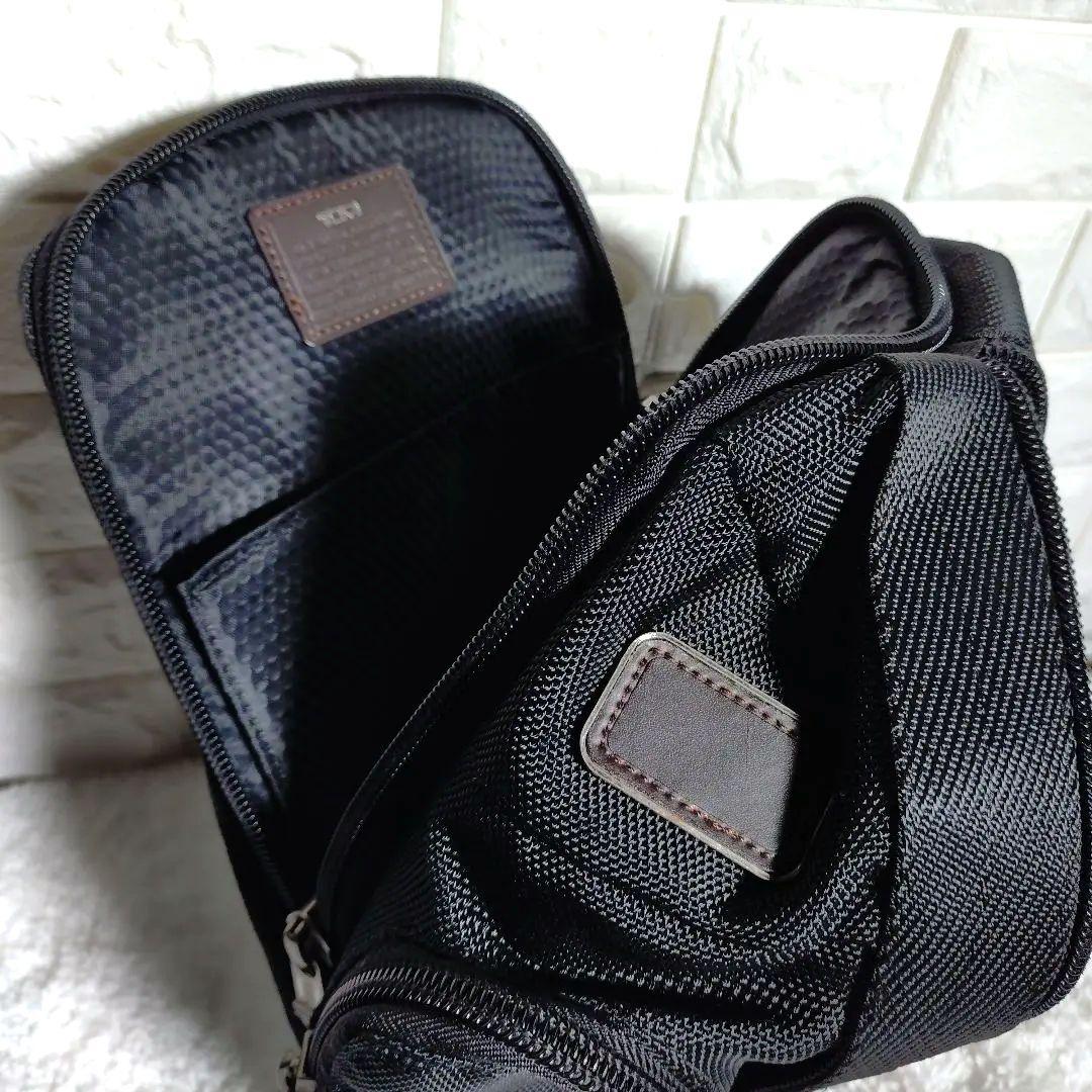 TUMI トゥミ モントレースリング ボディーバッグ ブラック