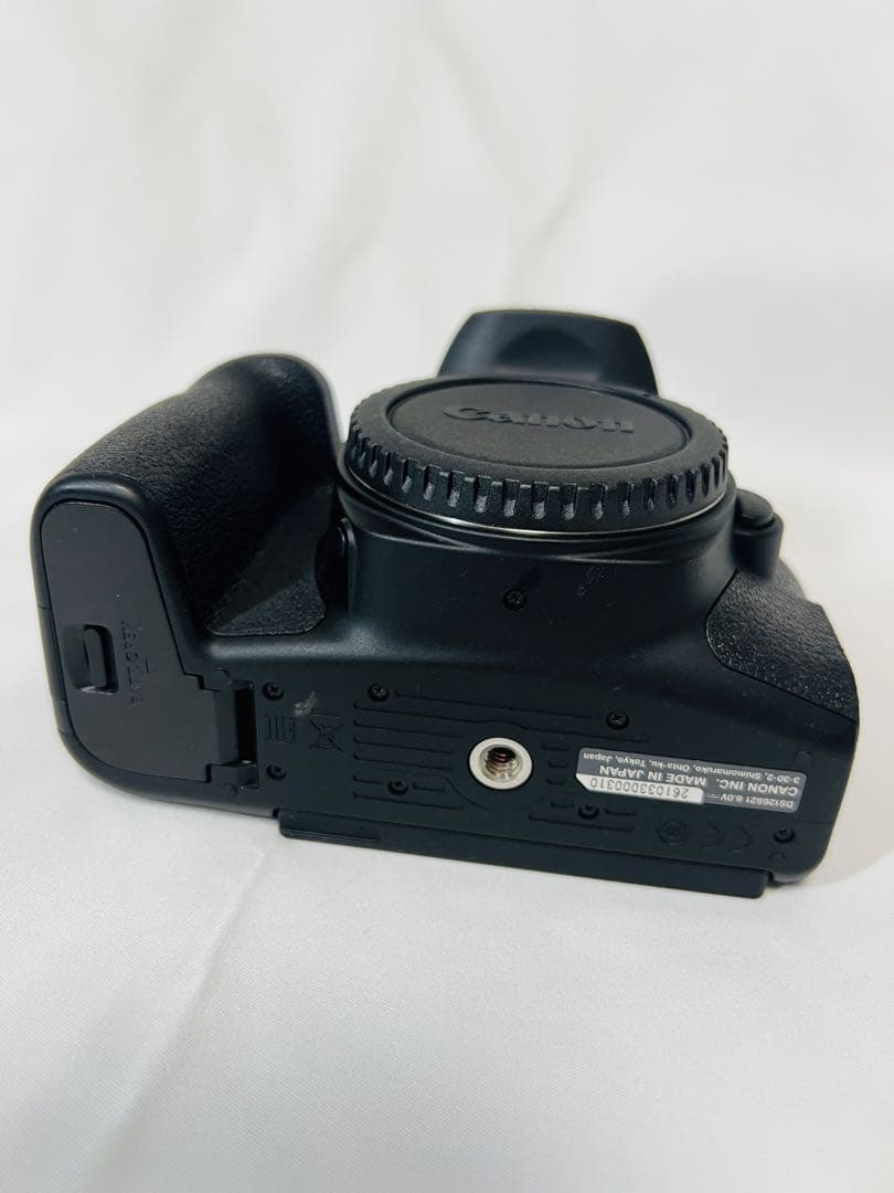 【美品】Canon EOS Kiss X10i ボディ 管理：#CAM001