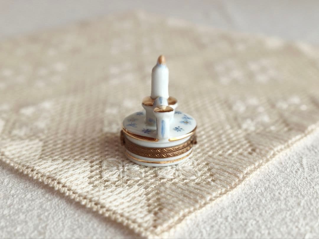 * vintage case ❀ 陶器製 キャンドル型の ジュエリーケース