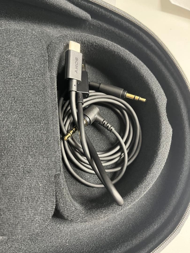 Sony WH-1000XM5ワイヤレスヘッドホン　ブラック