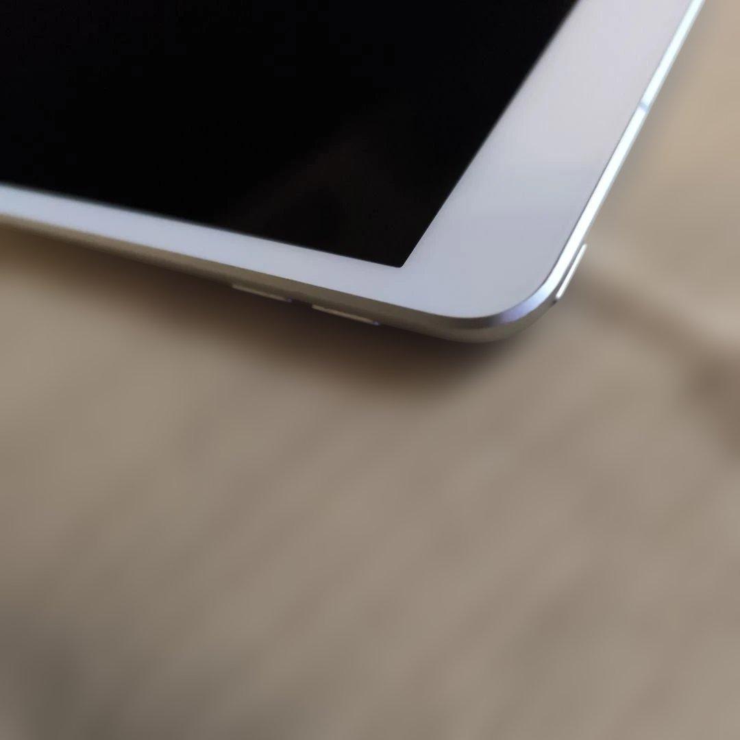 iPad Air第3世代/64GBWi-Fi＋Cellularモデル　90％