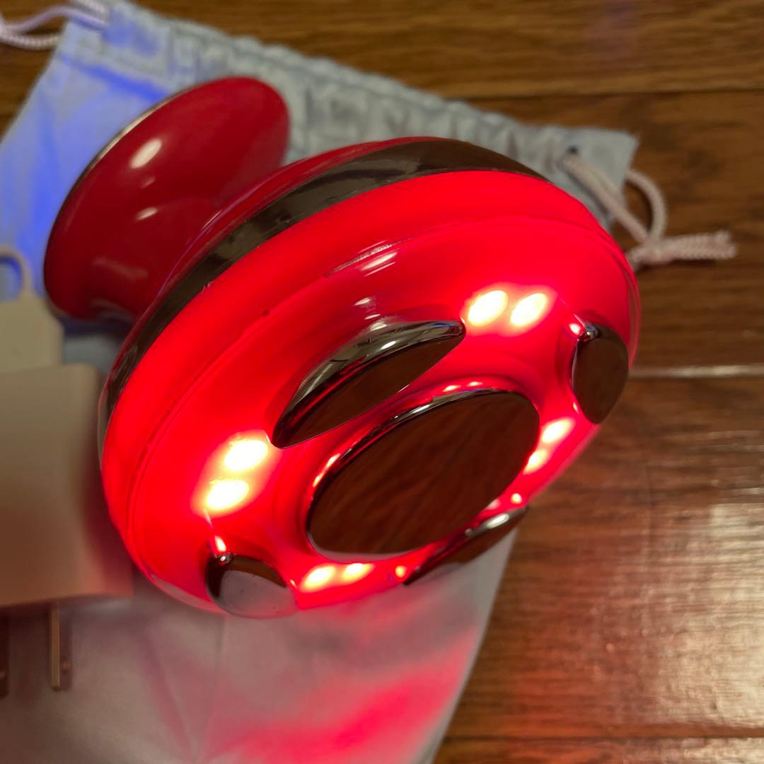 ム*ー様 【美品】キャビテーション 高級美顔器 エステ 充電器付き 動作確認済