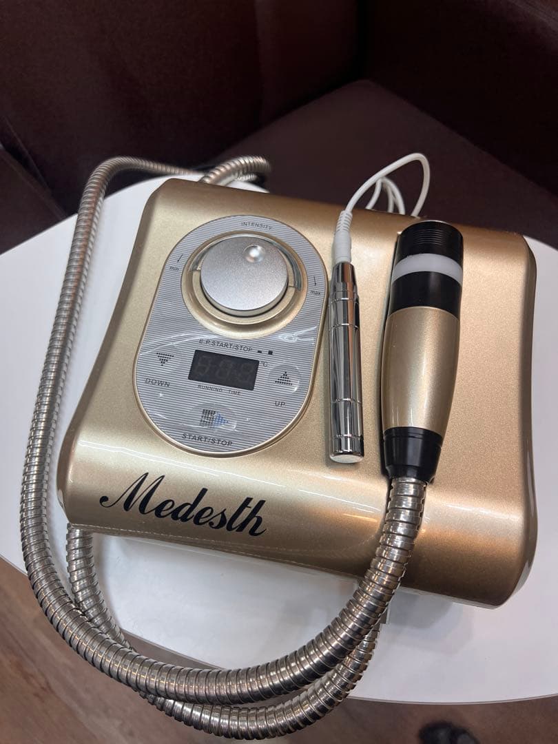 業務用　エレクトロポレーション　ウルトラハイパーネオ　美容液導入美顔器　【美品】