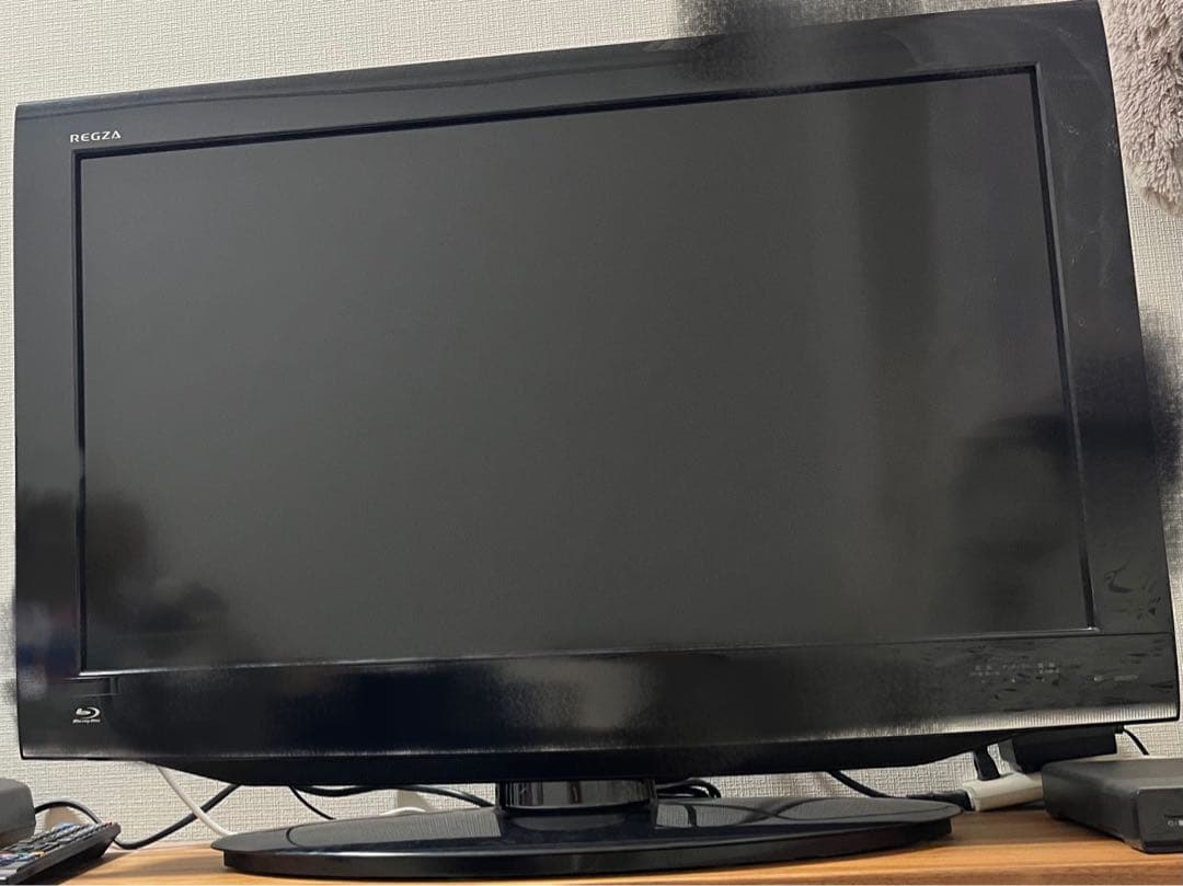 TOSHIBA REGZA 32型/ ブルーレイプレーヤー内蔵！
