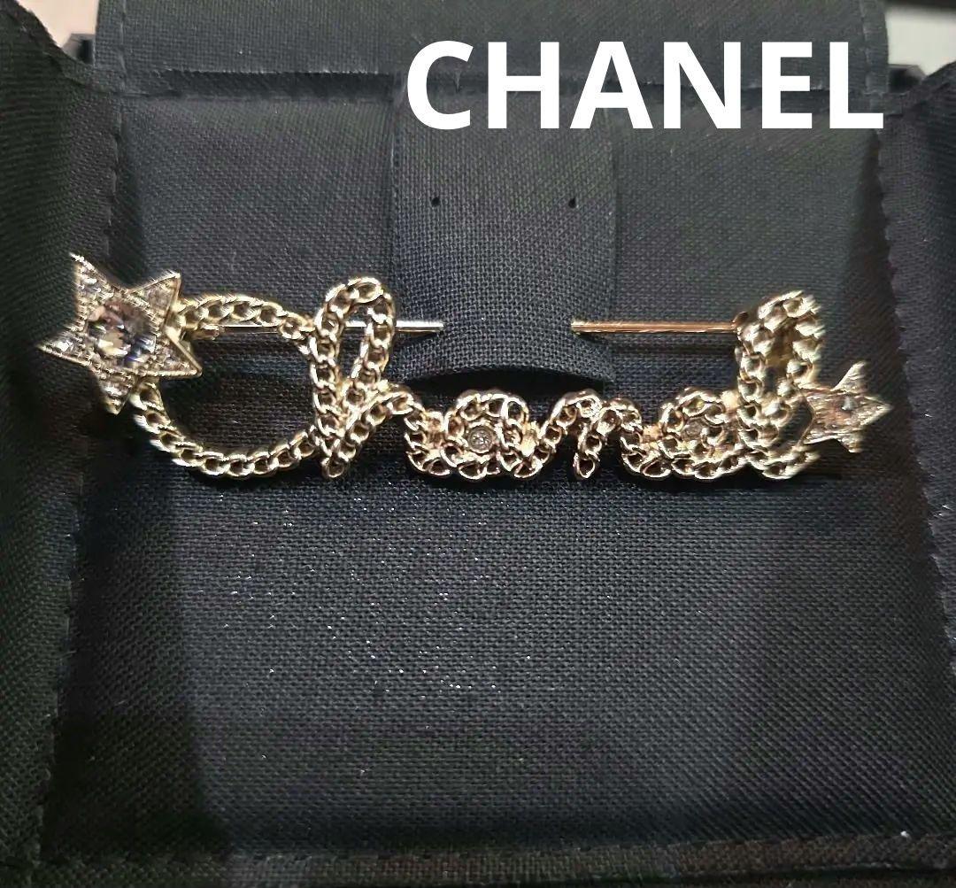 CHANEL ブローチ 新作✧*。