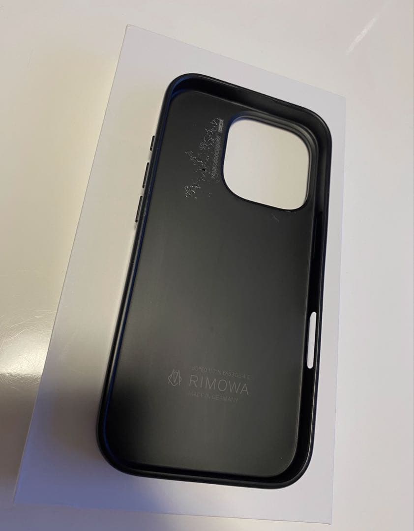 RIMOWA iPhone 16pro ケース ブラック