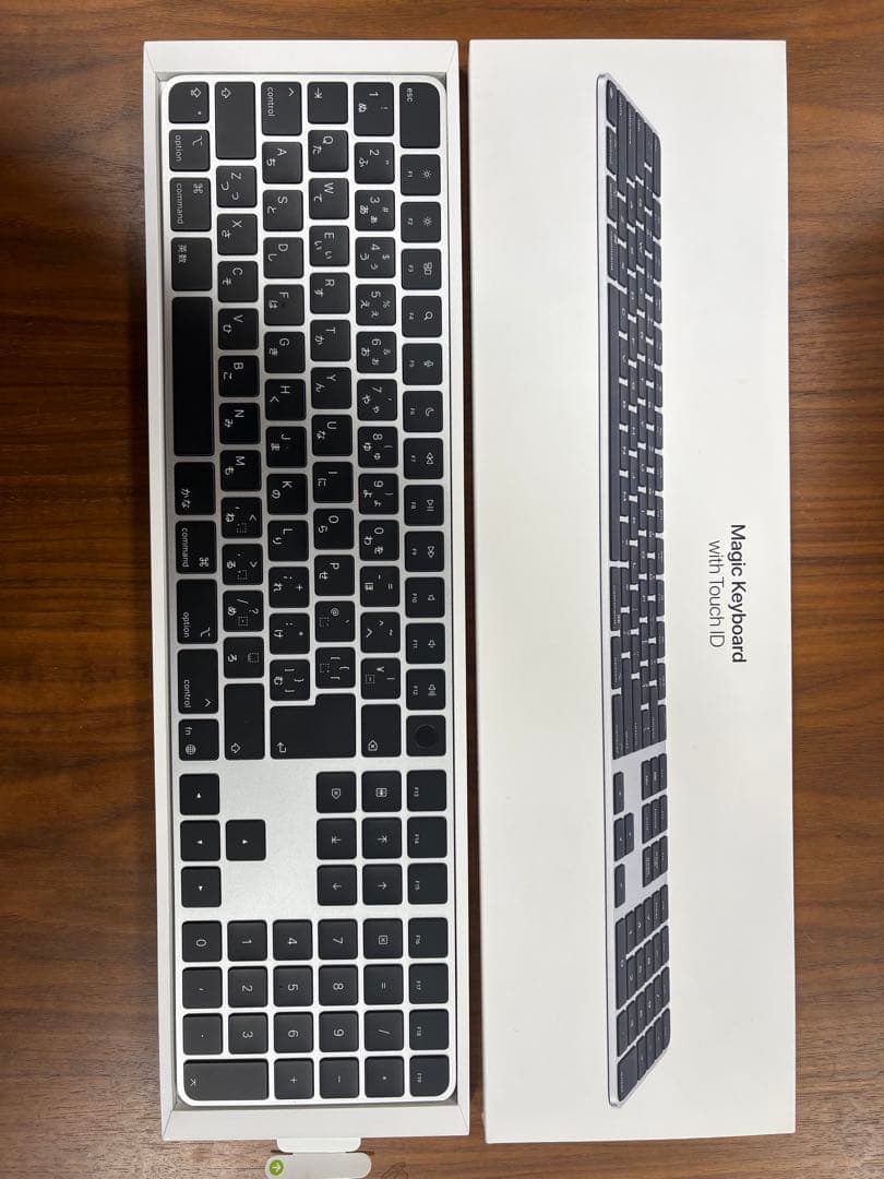 【極美品】MagicKeyboard (JIS) ブラック