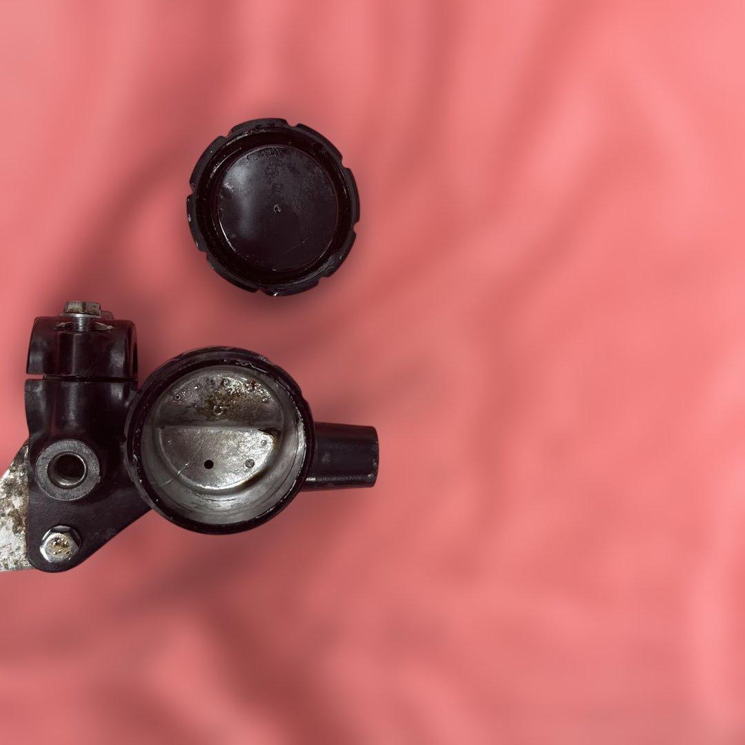 Z1 Z2 純正　マスターシリンダー　ほぼ色褪せ無し　希少　当時物　11