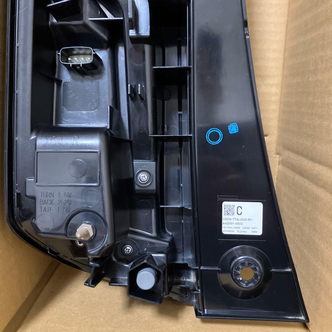 NBOX　カスタム　JF3　右テール　純正　N-BOX　ICHIKOH　D186