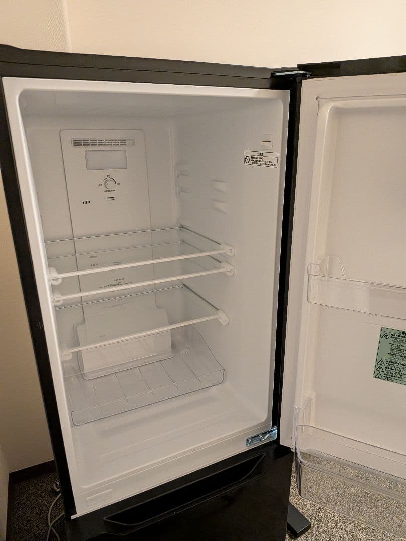 ニトリ冷蔵庫（黒）冷蔵室121L冷凍室58L