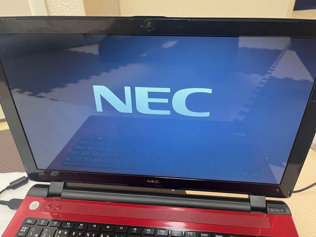 LAVIE NECノートPC パソコン　レッド ACアダプター　マウスあり