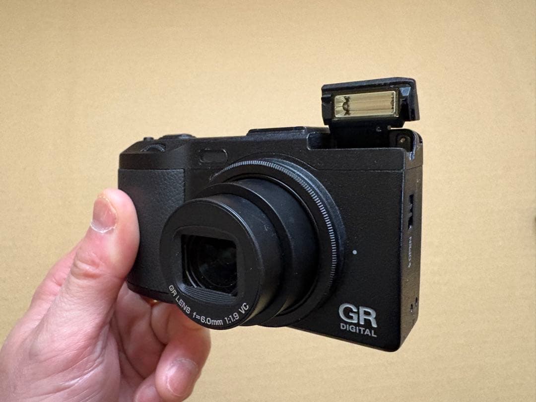 【中古・美品】リコーGR DIGITAL Ⅳ